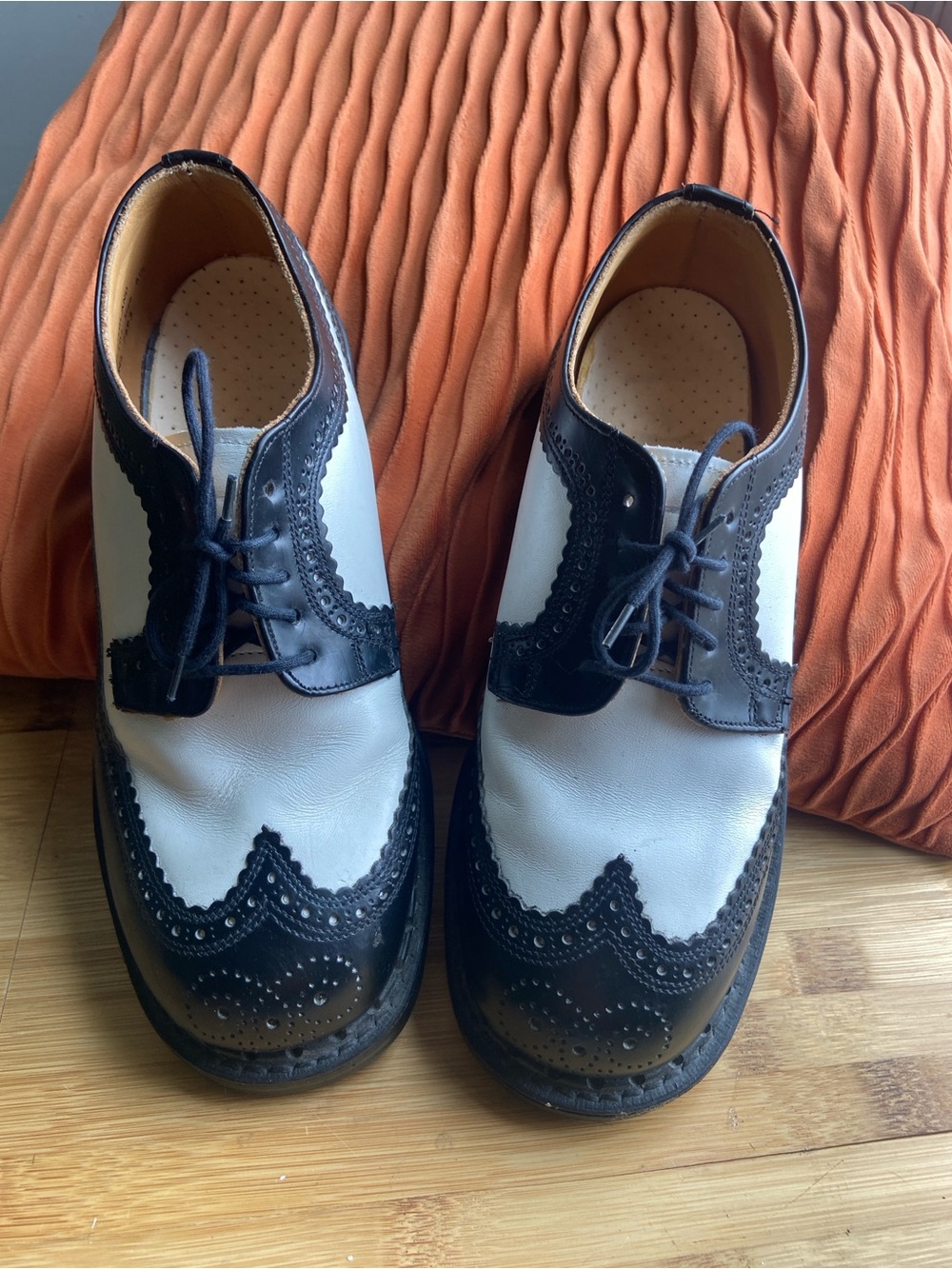 Vintage Made In England Brogue Oxford Black/white leather shoe Size UK Men's 6.5